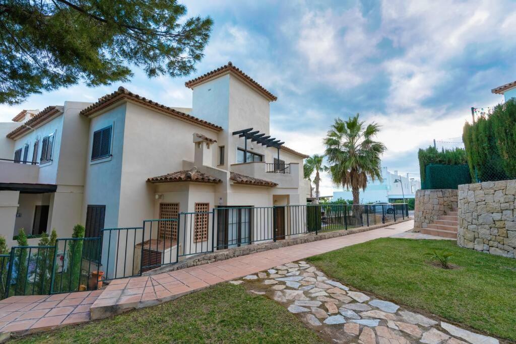 Villa Lux פינסטראט מראה חיצוני תמונה